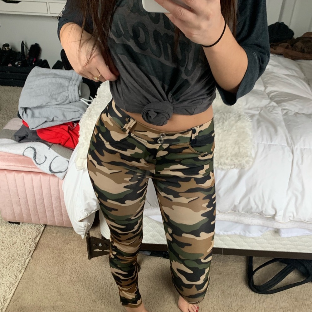 Camo leggings